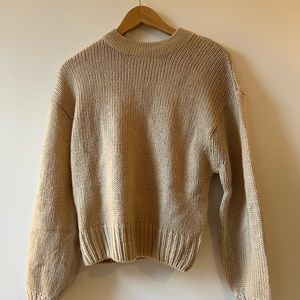 Cream sweater balloons sleeves